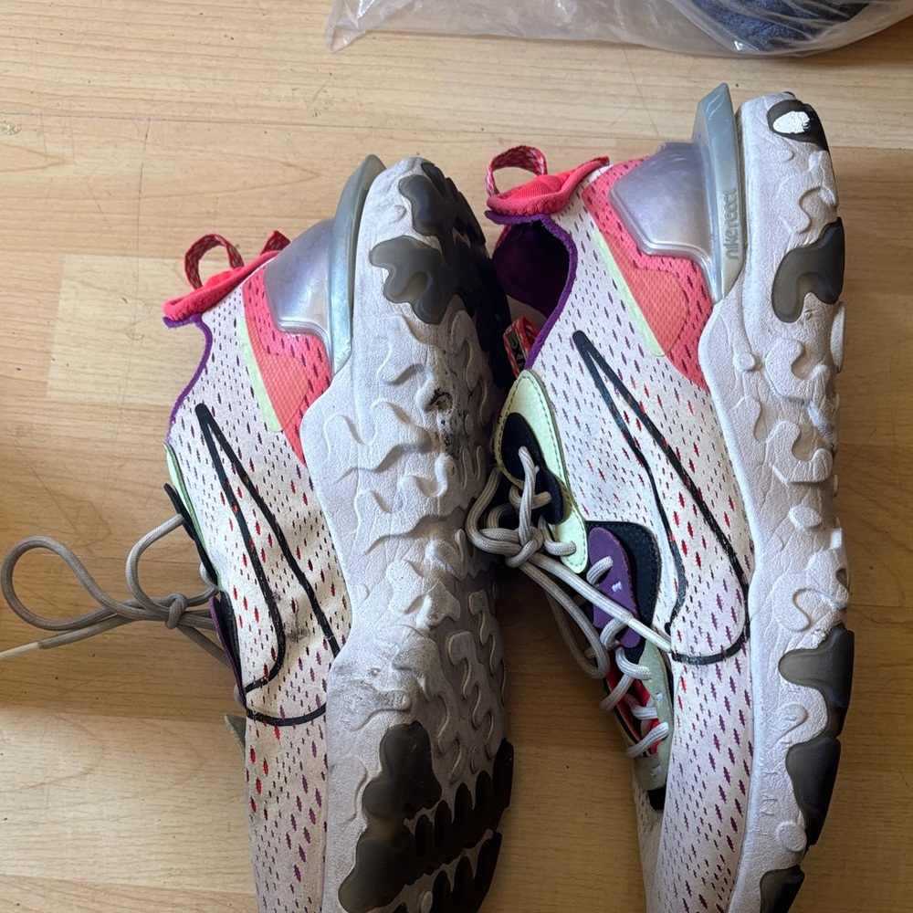 Nike Women's Running Shoes in White, Purple and Coral - Picture 3 of 5